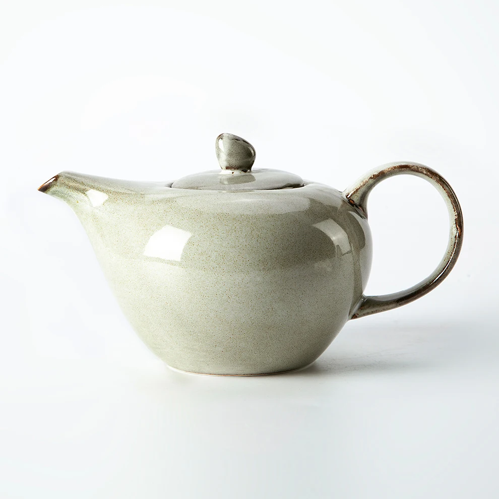 Роскошный керамический набор столовой посуды для отелей. Элегантные фарфоровые тарелки и миски. Посуда на заказ для общественного питания.