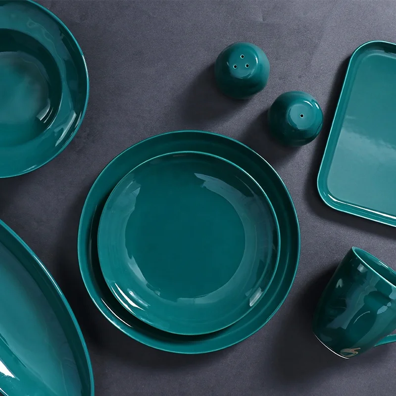 Роскошный набор столовой посуды, набор золотых и зеленых тарелок, фарфоровый обеденный набор Happy Singles, глянцевая керамическая керамическая посуда для отеля