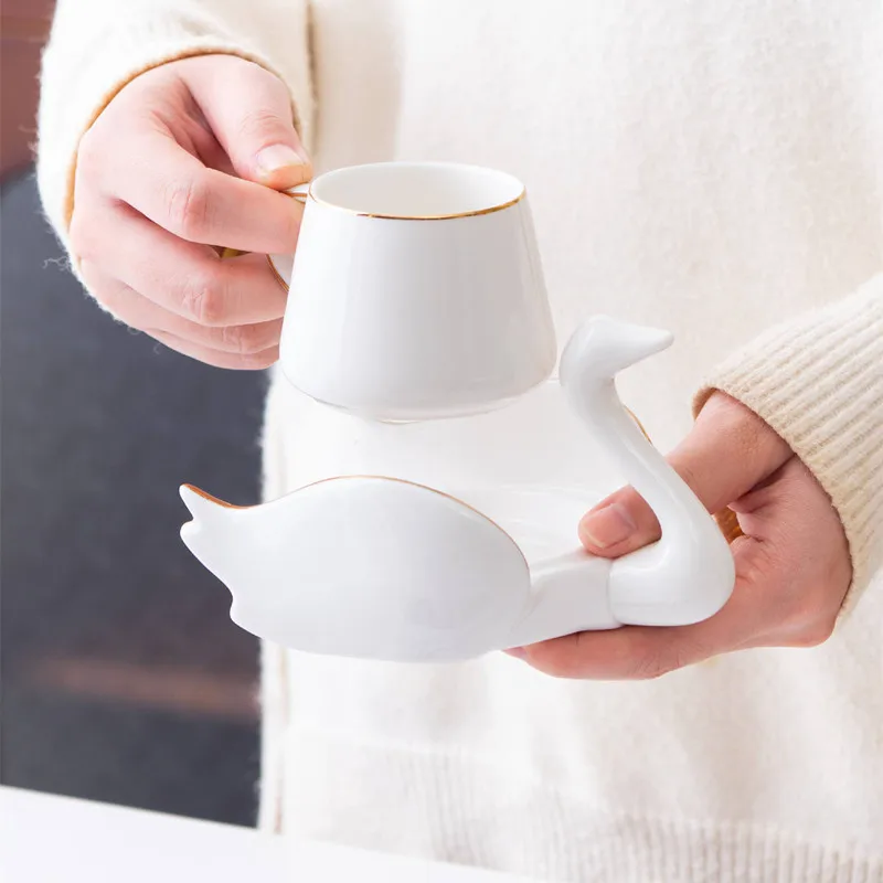 Nordic Gold Rim Ceramic Coffee Cup Mug Creative Swan Tea Cup and Saucer Set