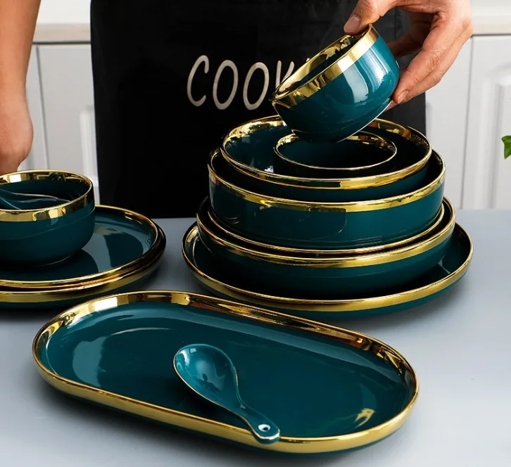 Wholesale Scandinavian Deluxe Luxury Green Porcelain Dinnerware Set Disposable Serving Bowls and Plates for Parties