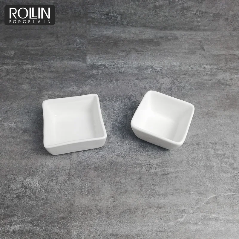 Оптовая продажа, белое блюдо для кейтеринга, изготовленная на заказ фарфоровая керамическая маленькая глубокая квадратная тарелка для соуса