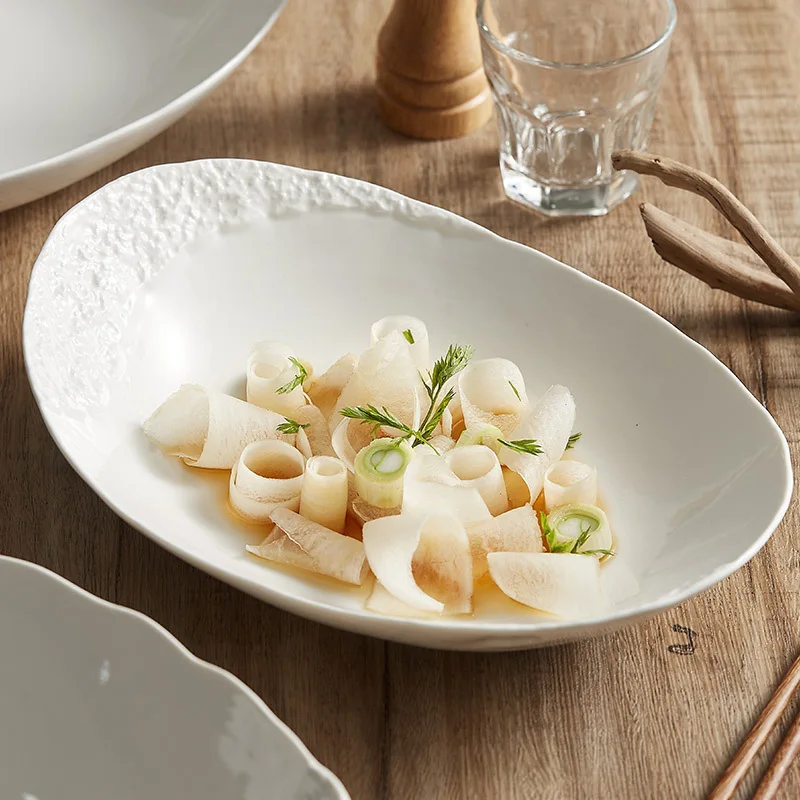 High Quality Simple Black & White Ceramic Western Bowls Big Oval Dinner Plates & Deep Dish Soup Bowls Parties Straw Hat Design