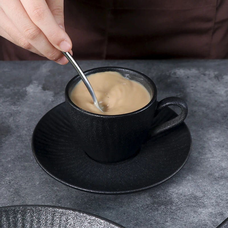 Черный дизайнерский кофейный сервиз с блюдцем. Фарфоровый кофейный сервиз. Набор кофейных чашек из керамики на 9 унций для отеля.