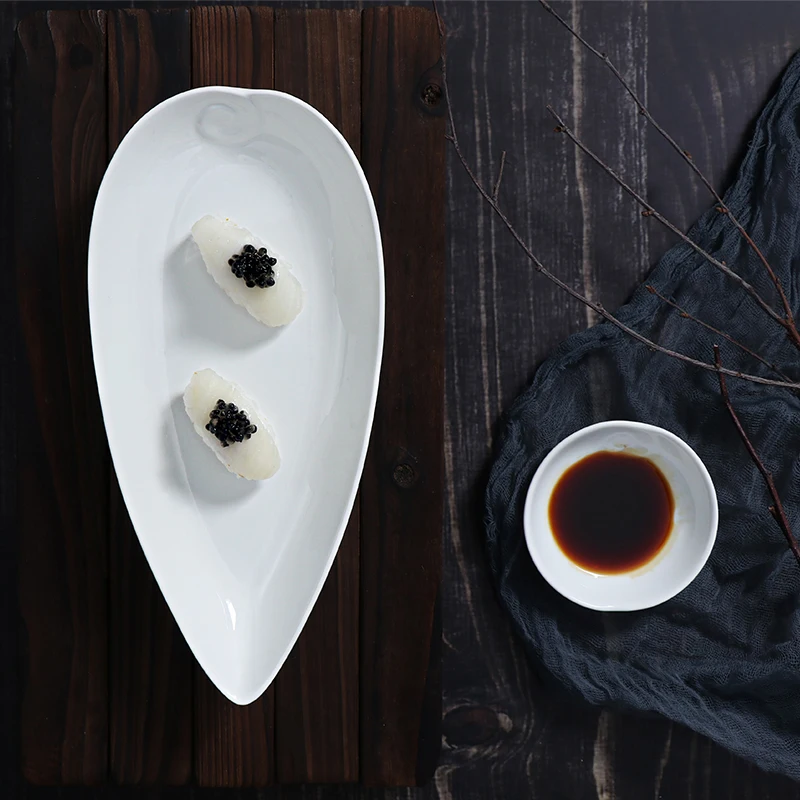 Поставщик отелей Керамическая посуда Посуда Белые тарелки Столовая посуда для ресторана Фарфоровые тарелки для кафе