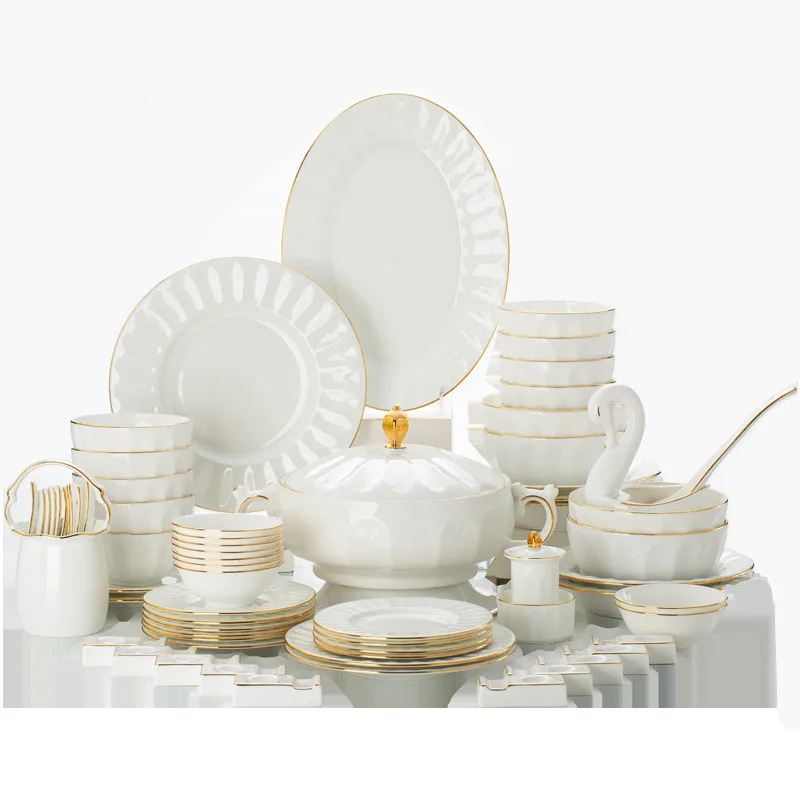 Luxury Nordic Fine Bone China 72pcs White Porcelain Tableware Sustainable Dinnerware Sets Gold Europe Rim Elegant Dinner Dishes