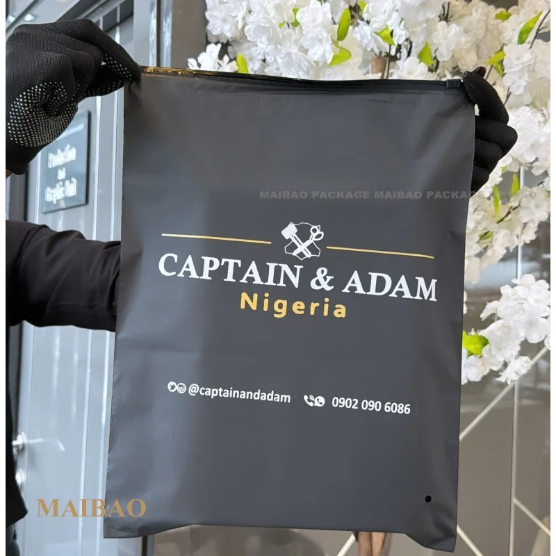 Биоразлагаемая сумка с застежкой-молнией Упаковка для одежды Пластиковый пакет с застежкой-молнией и индивидуальным логотипом Биоразлагаемая сумка с матовой застежкой-молнией для одежды