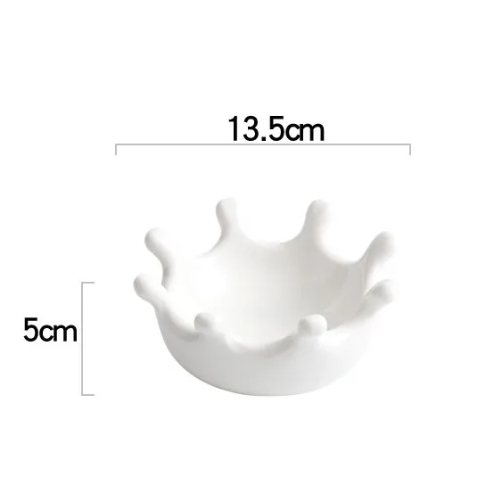 Creative White Ceramic Bowl Eco-Friendly Irregular Bowling Design for Food Container for Restaurants and Parties