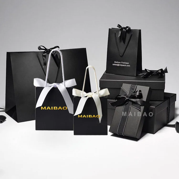 Черные бумажные пакеты с принтом и вашим логотипом Роскошные розничные бумажные сумки для покупок Бутик ювелирных изделий Подарочный бумажный пакет с ручкой из веревки