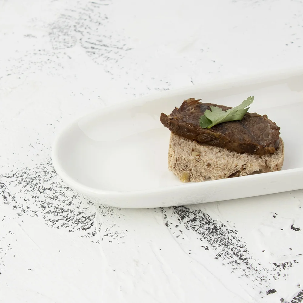 Оптовая продажа, фабрика посуды для отелей, современный дизайн, белые обеденные тарелки, фарфоровая тарелка для ресторана, набор столовой посуды