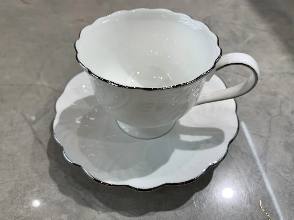 Керамическая посуда Brett Horeca, белые фарфоровые тарелки с золотой отделкой, обеденная тарелка, фарфоровые наборы посуды