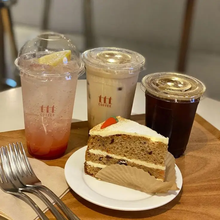 Изготовленные на заказ 8 16 унций 24 32 унции 400 мл пластиковые стаканчики с логотипом оптом одноразовые пластиковые чашки для питья, сок, холодный кофе, пузырьковая чашка для чая