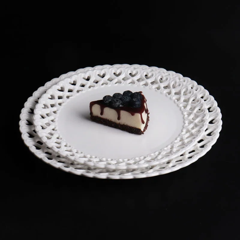 Настраиваемая на заводе белая керамическая посуда, полый кружевной диск, дизайн западной еды, свадебная тарелка, декоративный фруктовый торт