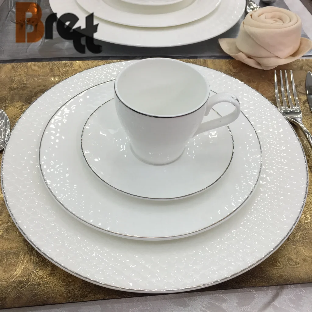 Свадебная посуда Brett Fine Bone China с серебряной золотой оправой