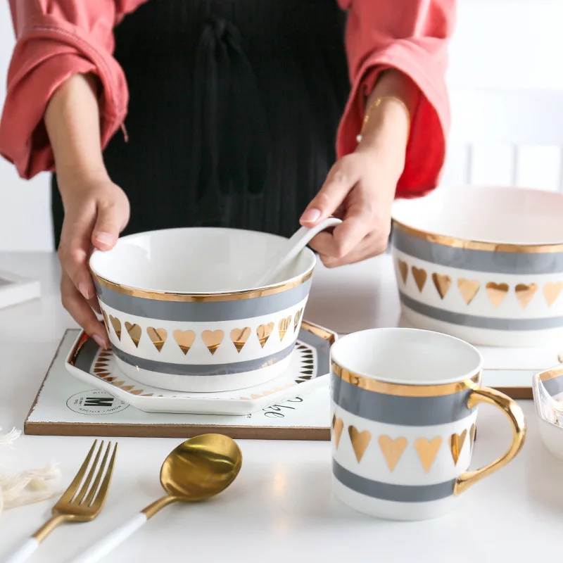 Высококачественный восьмиугольный фарфоровый набор посуды в западном стиле с золотой оправой, набор столовых приборов, тарелки