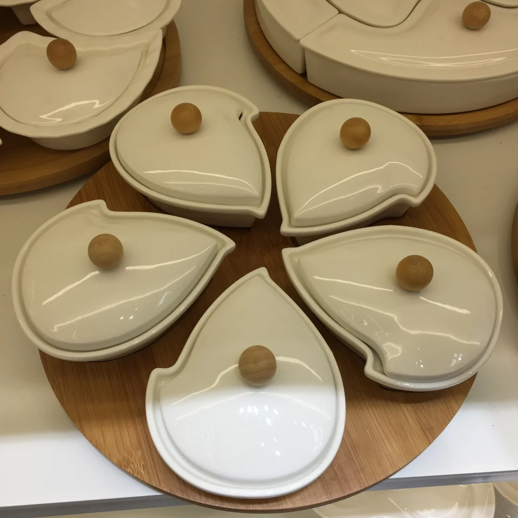 Черная керамическая обеденная тарелка в европейском стиле с золотой оправой, 8 дюймов, 10 дюймов, тарелки для скандинавского ресторана, тарелка для стейка