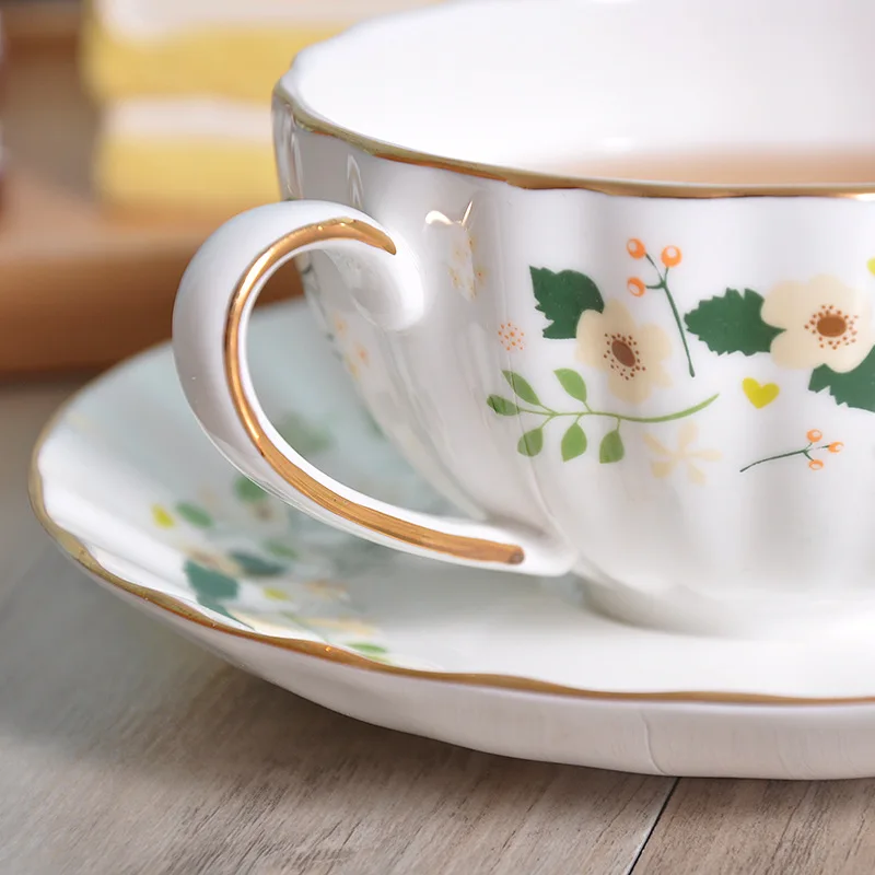 Modern Fancy  Home Coffee Cup and Saucer Set Small Refreshing Afternoon Tea Cup Floral Ceramic Pumpkin Cup and Saucer