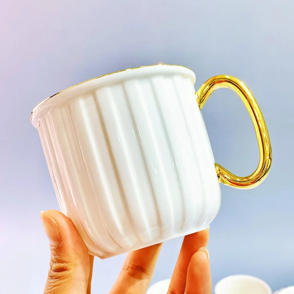 Creative Design Cup Sets White Ceramic Tea Pot and Six Cups Set With Serving Tray for Gift Set for Wedding Gift