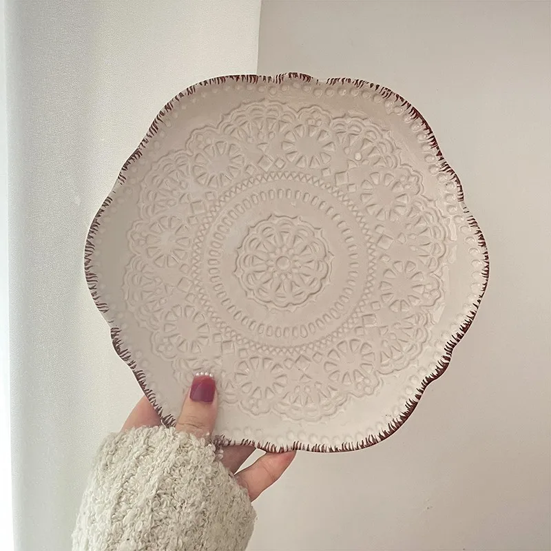 Wholesale French Court Style Cream Lace Plate Ins Ceramic Retro Relief Pasta Dish Fruit Dessert Plate