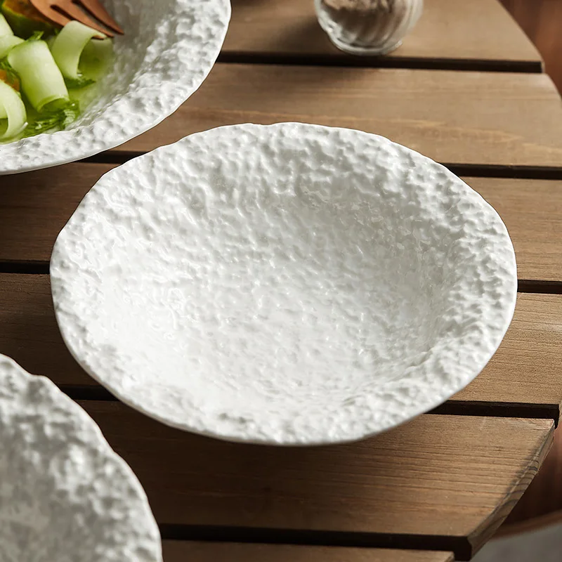 Large White Ceramic Serving Bowl Embossed Rock Pattern Porcelain Tableware for Restaurants Parties Unique Pasta Salad Bowls