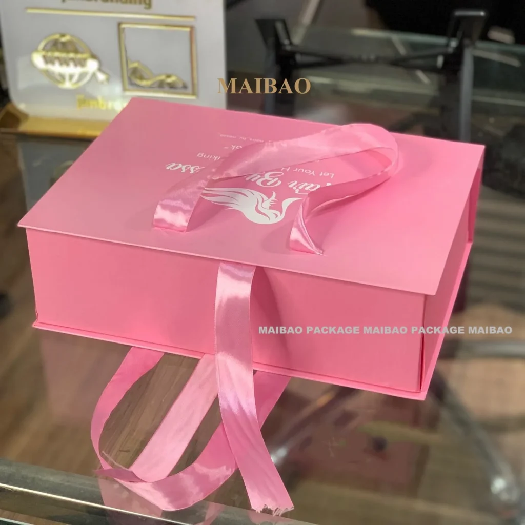 Индивидуальные дешевые оптовые небольшие коричневые почтовые отправления, почтовая доставка, картонная гофрированная упаковка, эко-крафт-бумажные коробки для обуви