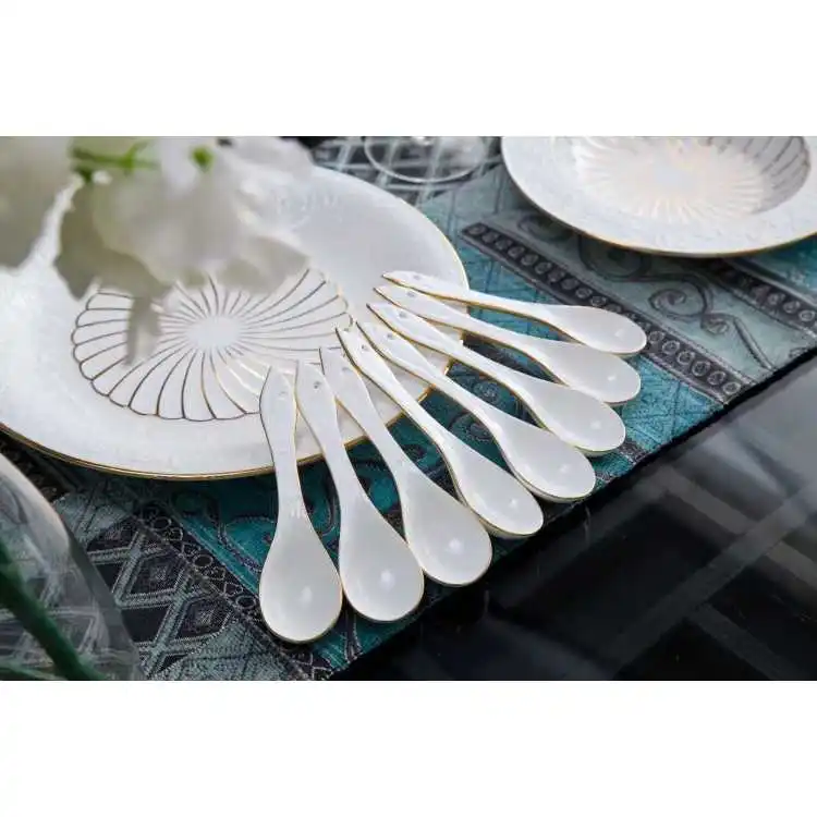 Wholesale Custom Excellent Designs Ceramic Dinner Set New Design Bone China Porcelain Dinner Sets