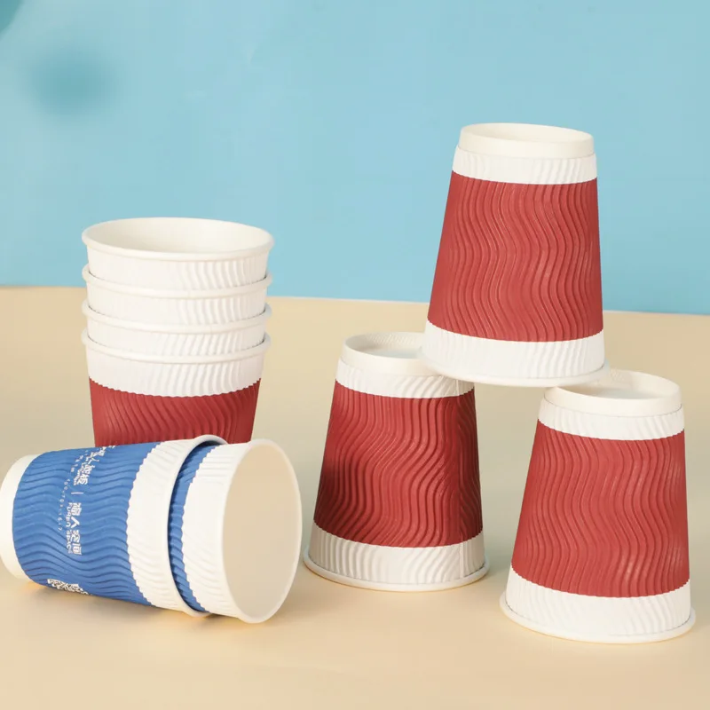 Напечатанная на заказ одноразовая кофейная чашка из крафт-бумаги, компостируемая для напитков с собой