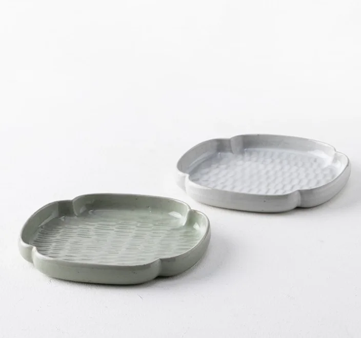 Classic Four-leaf Clover Design Ceramic Plate Solid Color Fruit Dinnerware Set Sustainable and Eco-Friendly