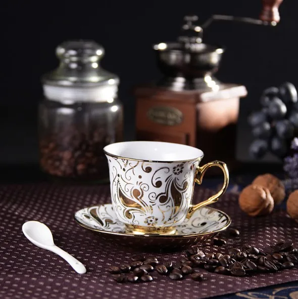 Бретт, керамическая кофейная чашка в европейском стиле, позолоченная деревянная чашка и блюдце, набор с золотой оправой, круглый узор, посуда для чая, креативные подарки