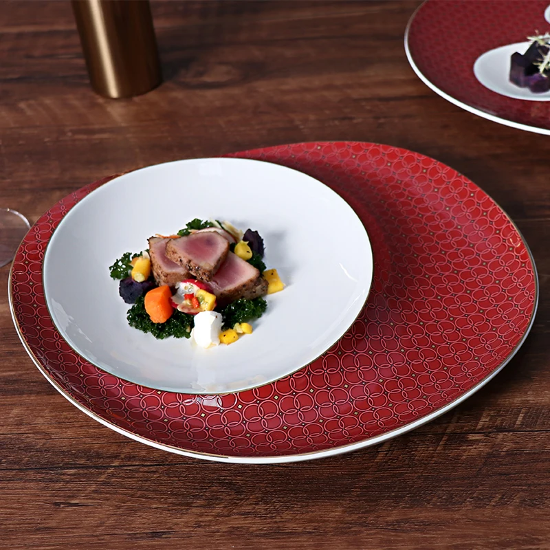 Американская роскошная посуда, зарядное устройство, тарелка 12 дюймов под тарелкой, красная с золотой оправой, рождественская посуда, тарелки для ресторана
