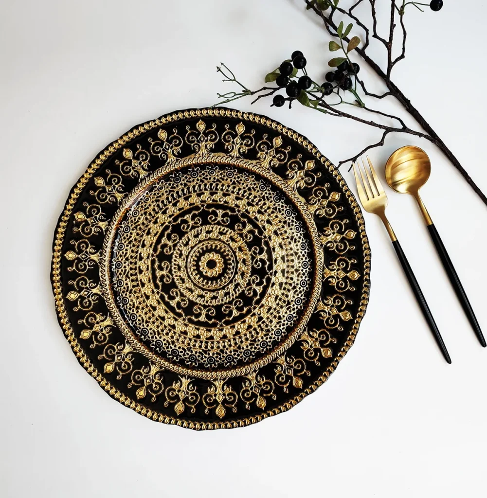 Оптовая продажа 12-дюймовая стеклянная зарядная пластина с нерегулярным золотым узором для свадебной банкетной посуды