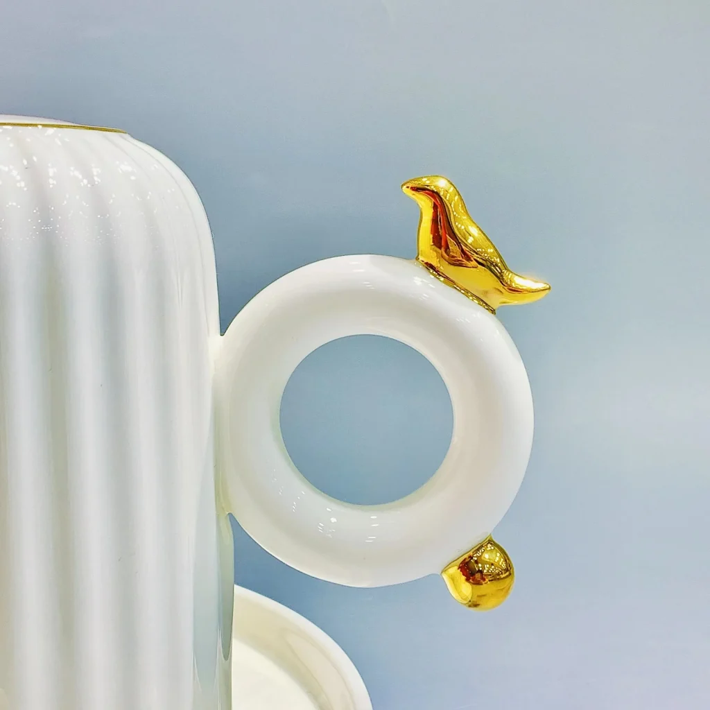 Creative Design Cup Sets White Ceramic Tea Pot and Six Cups Set With Serving Tray for Gift Set for Wedding Gift