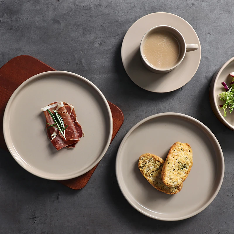 Высокое качество круглые керамические 10-дюймовые тарелки керамический фарфор для поставок ресторанов