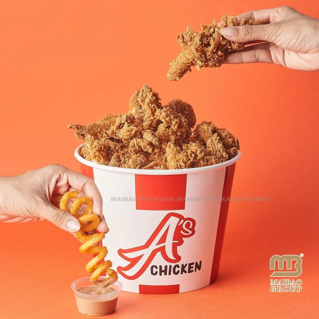 Печатное на заказ биоразлагаемое крафт-бумажное ведро для пищевых продуктов, контейнер для закусок, одноразовый контейнер для картофеля фри, попкорна, жареной курицы, бумажное ведро с крышкой