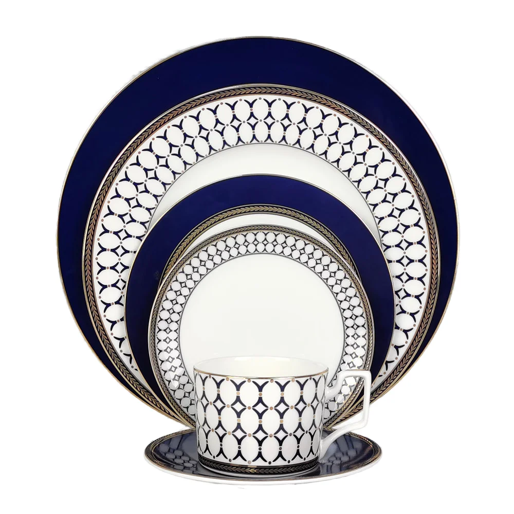 2024 New Arrival European Style Portable Porcelain Ceramic Fine Dinning Tableware Set Luxury Tableware Set