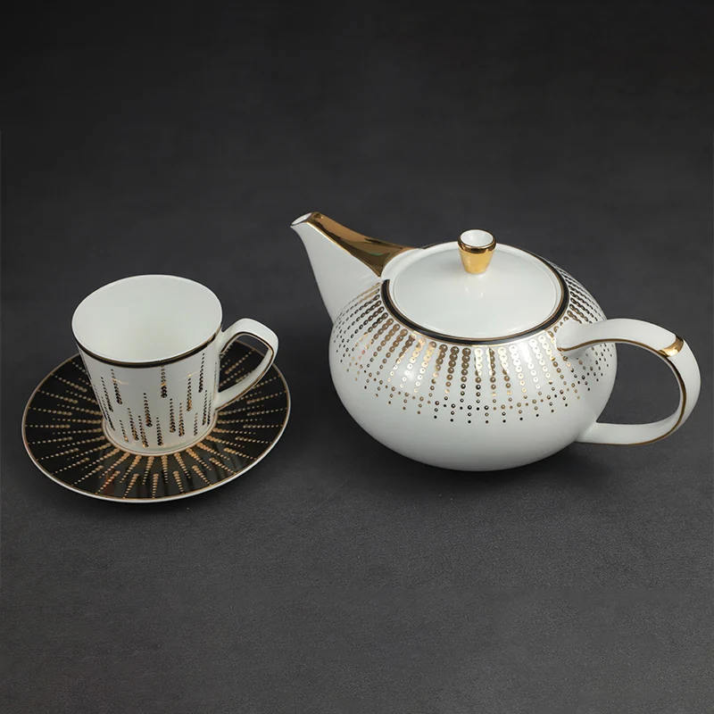 Китай производитель оптовая продажа роскошные тонкие костяные фарфоровые керамические золотые костяные тарелки Chian для свадебной вечеринки