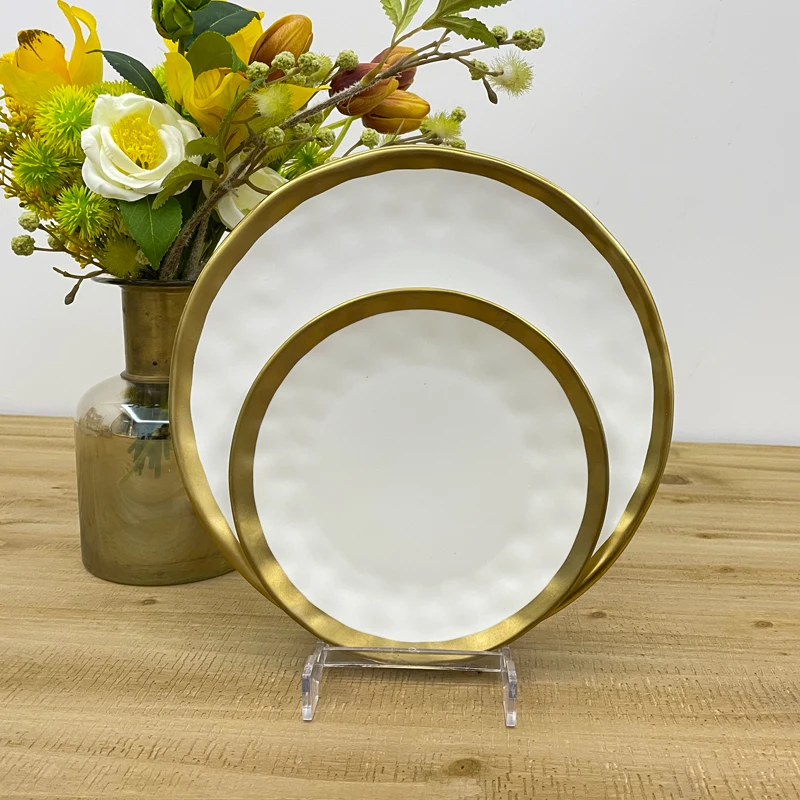 Лидер продаж в ресторане, наборы фарфоровых тарелок и тарелок, современный качественный фарфоровый набор посуды с золотой оправой, керамическая тарелка на заказ