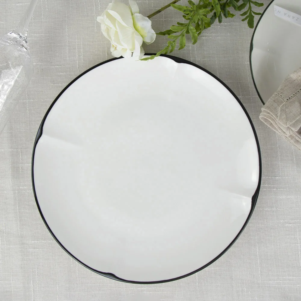 Керамическая посуда для ресторана, новый дизайн, тарелки для столовой посуды с черной оправой, белая круглая фарфоровая керамическая тарелка для кейтеринга
