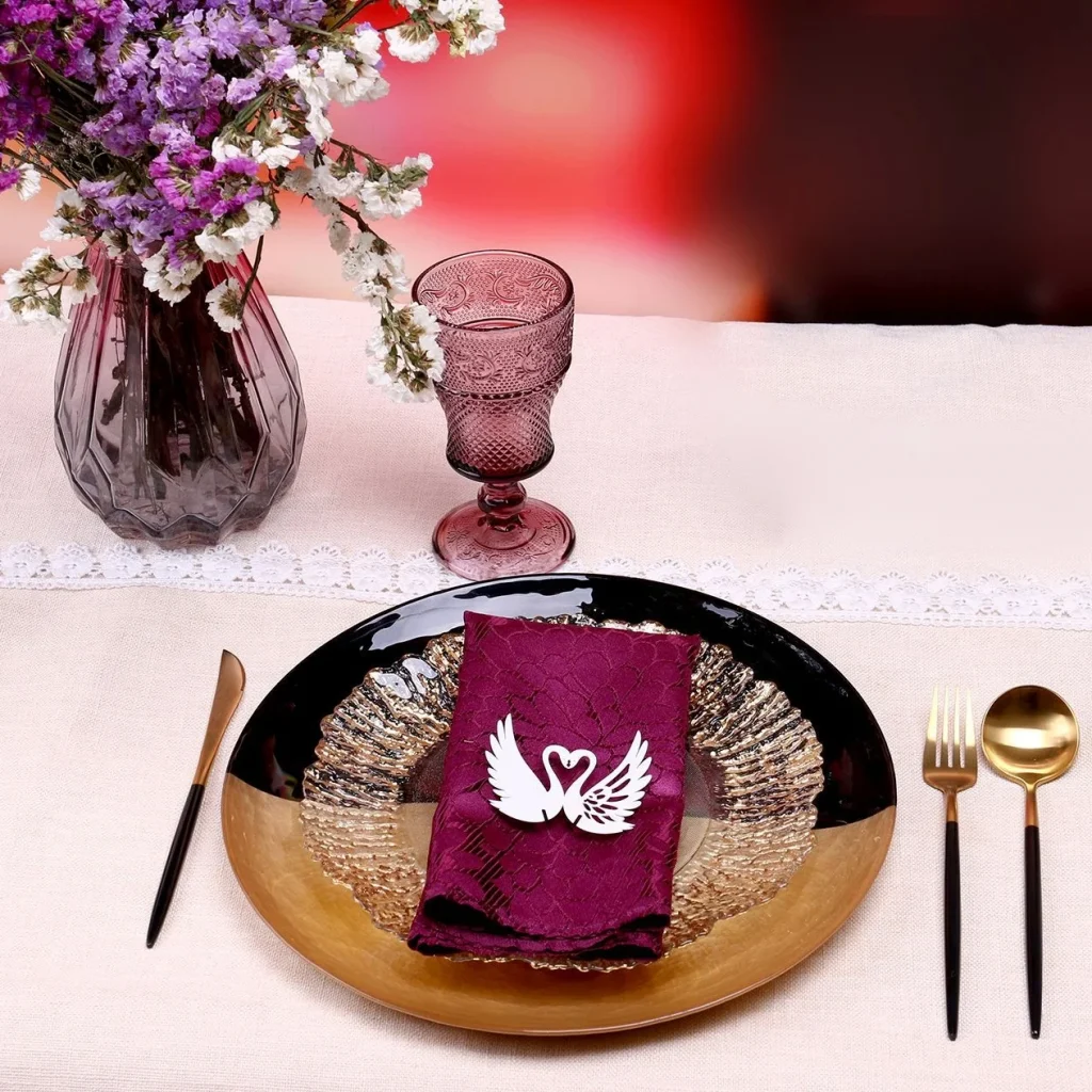 12-дюймовая стеклянная зарядная пластина с акцентом из черного золота для особых мероприятий и ресторанов