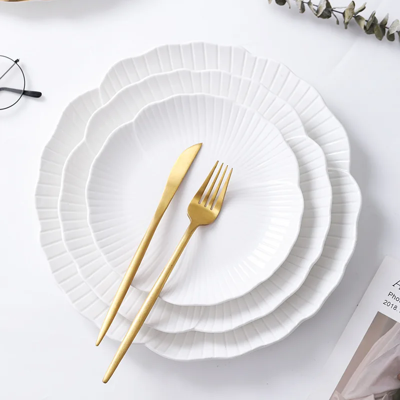 Hot Selling Simplicity Gold Edge White Dining Plate Customized Ceramic Plate Irregular Western Food Dish Plate