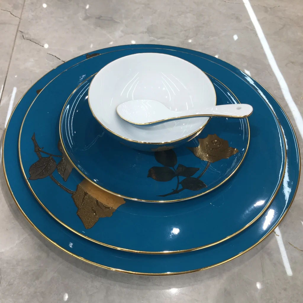 Черные керамические тарелки Brett для ужина в европейском стиле с золотой оправой, 8 дюймов, 10 дюймов, тарелки для ресторана в скандинавском стиле, тарелка для стейка