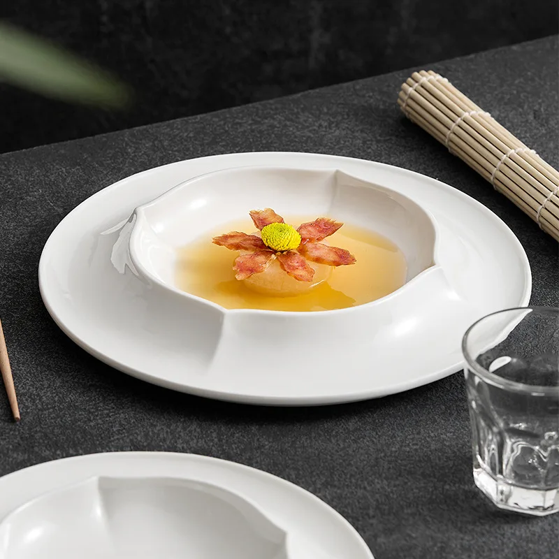 Premium Home Ceramic Tableware Set Four-Piece Luxury Plate and Saucer Classic Design Sustainable Coffee Cup Dinnerware Set