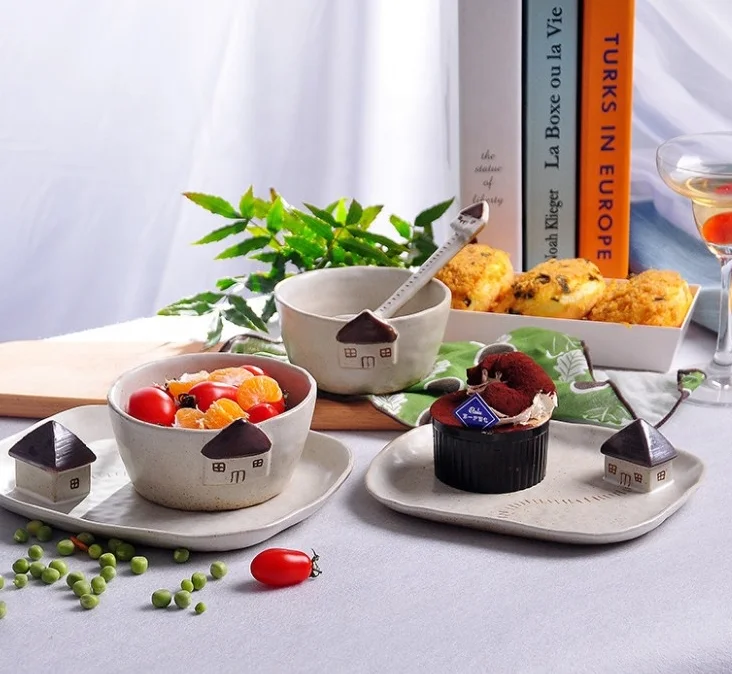 Classic Design Fruit Plate Dessert Salad Bowl and Spoon Set for Children’s Dinner Camping and Restaurant Use