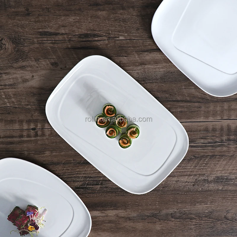 Производитель Chaozhou продает набор посуды премиум-класса, высококачественную белую треугольную керамическую обеденную тарелку