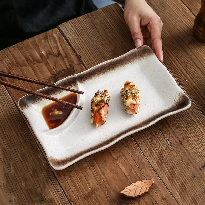 Изготовленная на заказ черная текстурированная фарфоровая круглая тарелка, высококачественная посуда для общественного питания