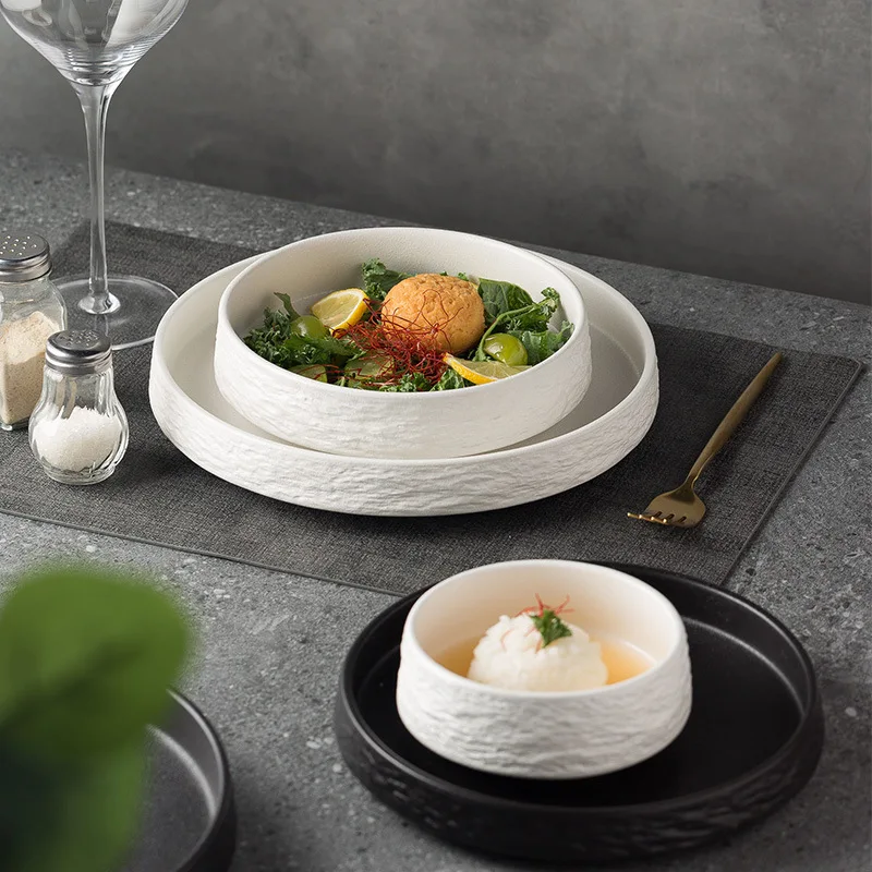 Modern Japanese Ceramic Round Plate White Black Pattern Sushi Pasta Dessert Serving Bowl for Home or Party Restaurant Use