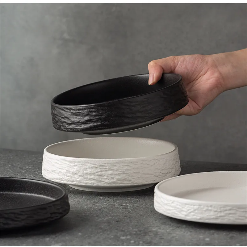 Modern Japanese Ceramic Round Plate White Black Pattern Sushi Pasta Dessert Serving Bowl for Home or Party Restaurant Use