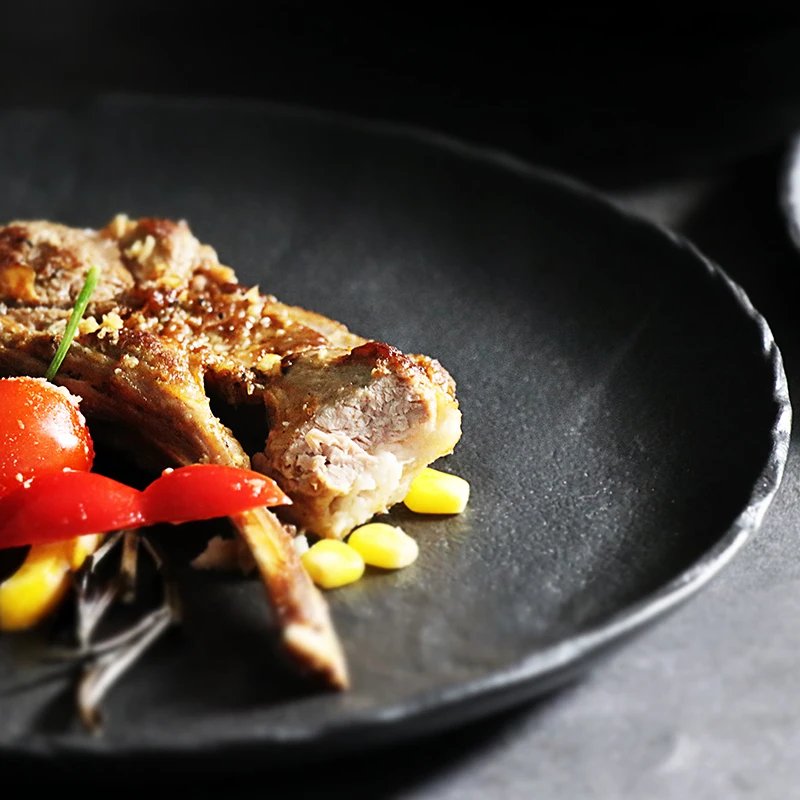 Тарелки Керамический сервиз Круглые черные керамические тарелки Посуда Тарелки Фарфоровая китайская посуда Ужин Посуда Наборы посуды