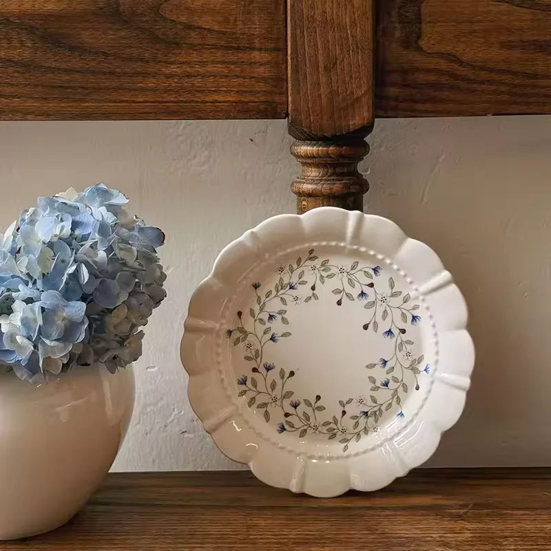 French Retro Blue Flower Branches Ceramic Dishes Plates Suitable for Wedding Party and Restaurant and Dessert Decorations