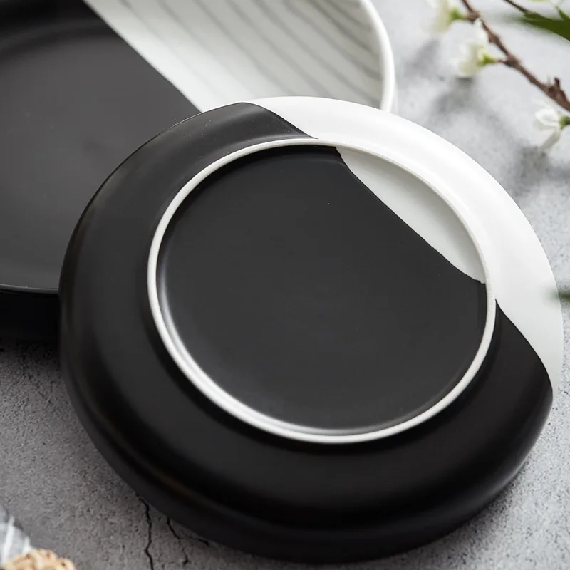 Cheap Black and White Matte Ceramic Plate Western Dinner Plate Vegetable Salad  Porcelain Customized Hotel Dinner Plates