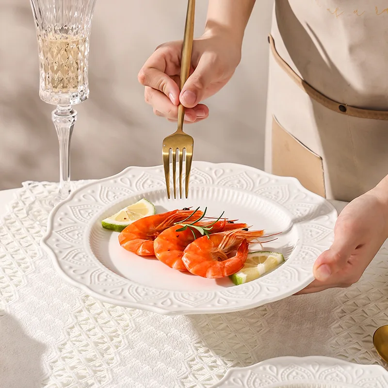 European Plain White Relief Round Home Luxury Porcelain Commercial Tray Embossed Ceramic Plate